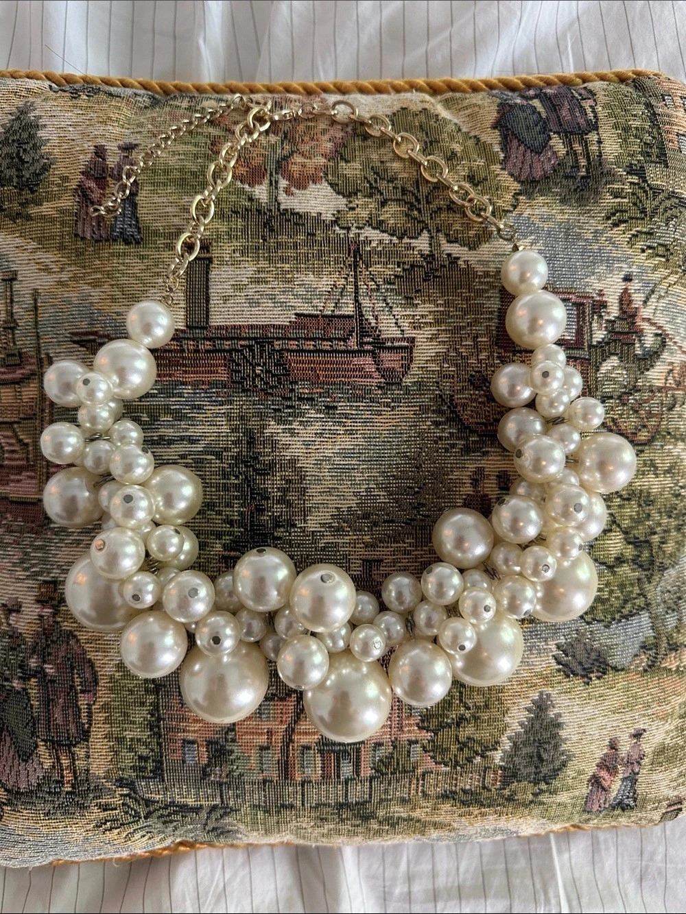 Faux Pearl Beaded Statement Necklace
